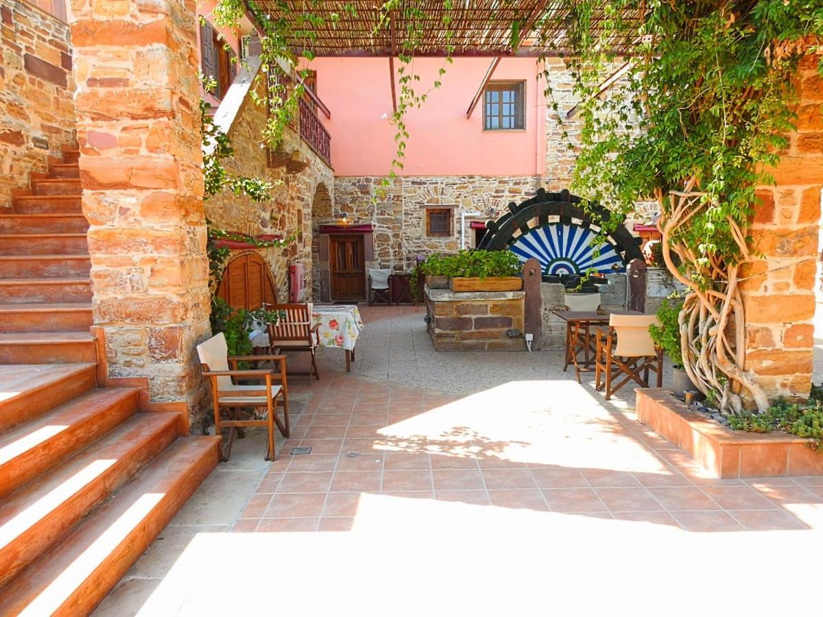 Mouzaliko Guesthouse Mansion Kampochora  Exterior foto